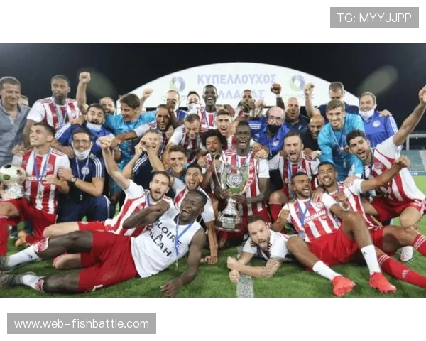 奥林匹亚科斯对阵勒沃库森，希腊球队主场防守迎战德甲攻势